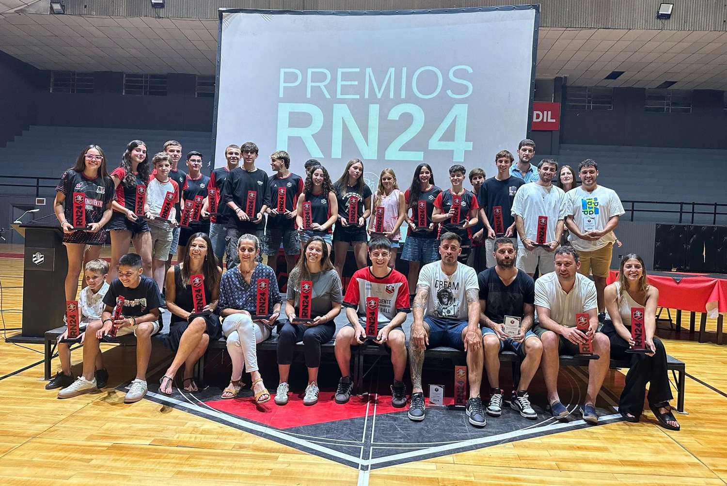 Independiente le puso el broche a su temporada