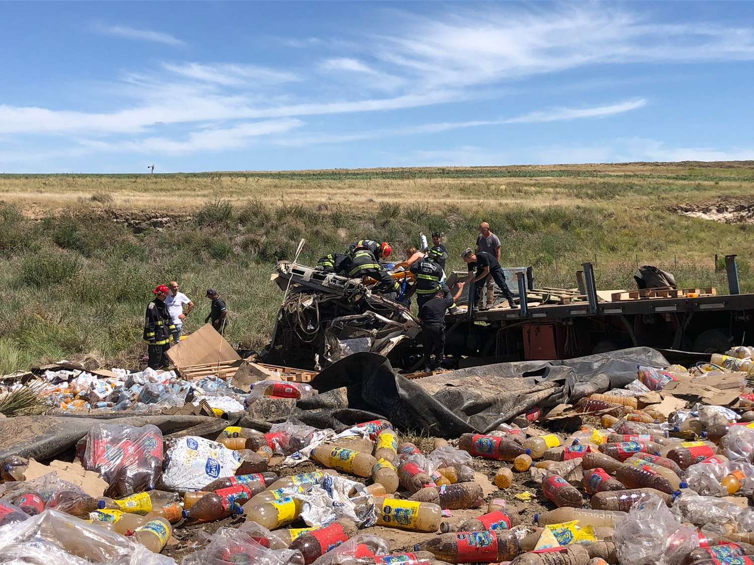 "Lo peor del ser humano": tras el trágico accidente, robaron la mercadería que transportaba el camión