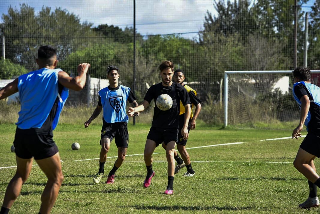 Tres partidos en ocho días, el calendario de Santamarina