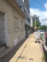 Basura en Maipú entre 14 de Julio y San Lorenzo