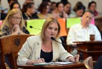 Buscan regular el turismo itinerante para desalentar el pernocte en espacios públicos