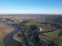 Historia, río y gastronomía en un destino único de la Provincia