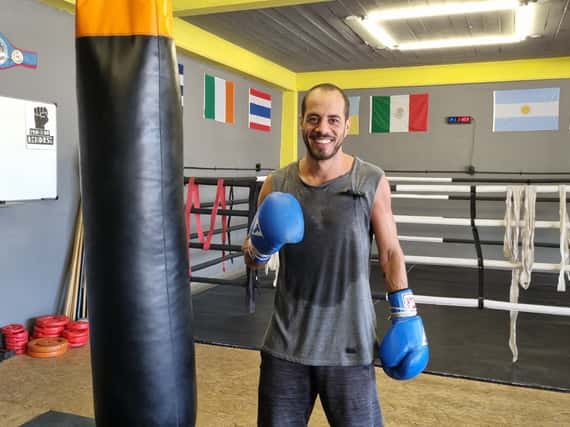 Lucas Heredia, con los guantes en las manos