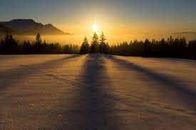 Entre solsticios y equinoccios, y la fuerza energética espiritual que gira en torno al sol en invierno