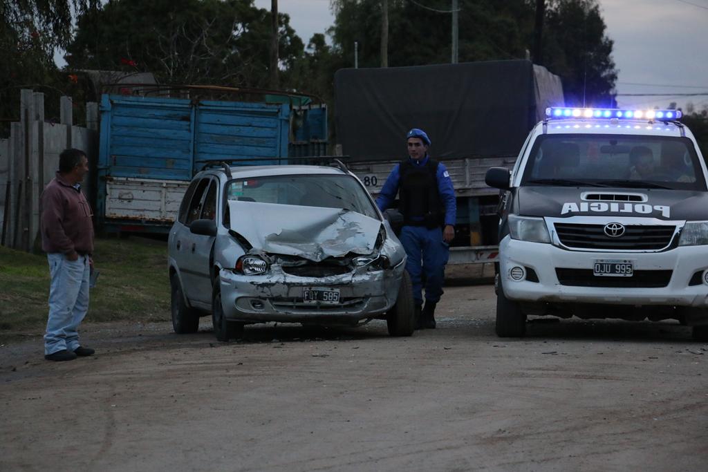 Cinco personas sufrieron lesiones al chocar dos autos en El Tropezón