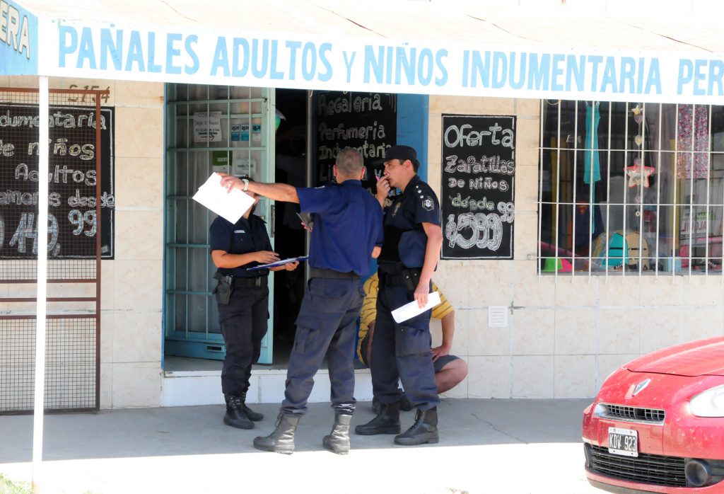 Un joven sufrió un violento  golpe en el interior de una  pañalera, en Villa Aguirre