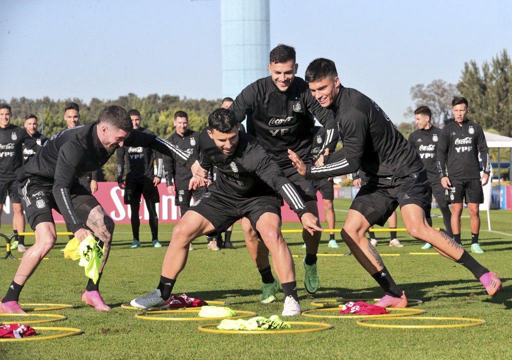 Debut de Argentina, que vuelve a encender su ilusión - Vimarsana News