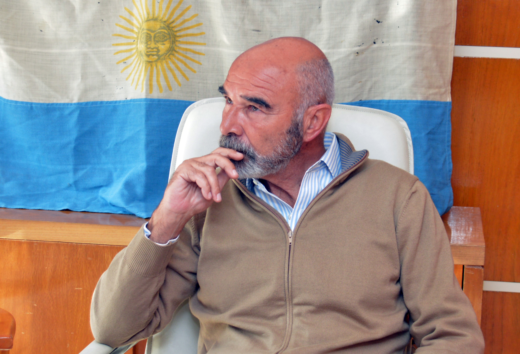 Juan José Gómez Centurión precandidato a diputado nacional visitó