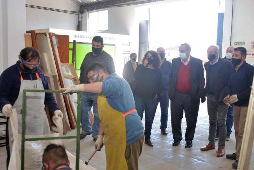 El Polo Productivo y Social realiza trabajos  para el Hospital Santamarina