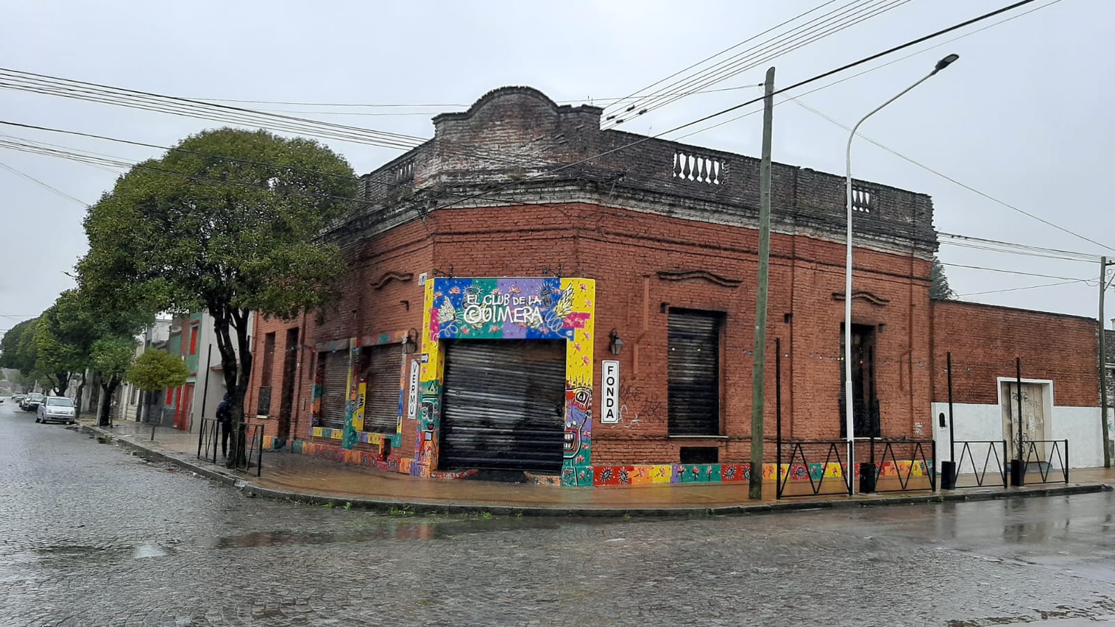 Un voraz incendio consumió un reconocido restaurant ubicado en 4 de Abril y Uriburu
