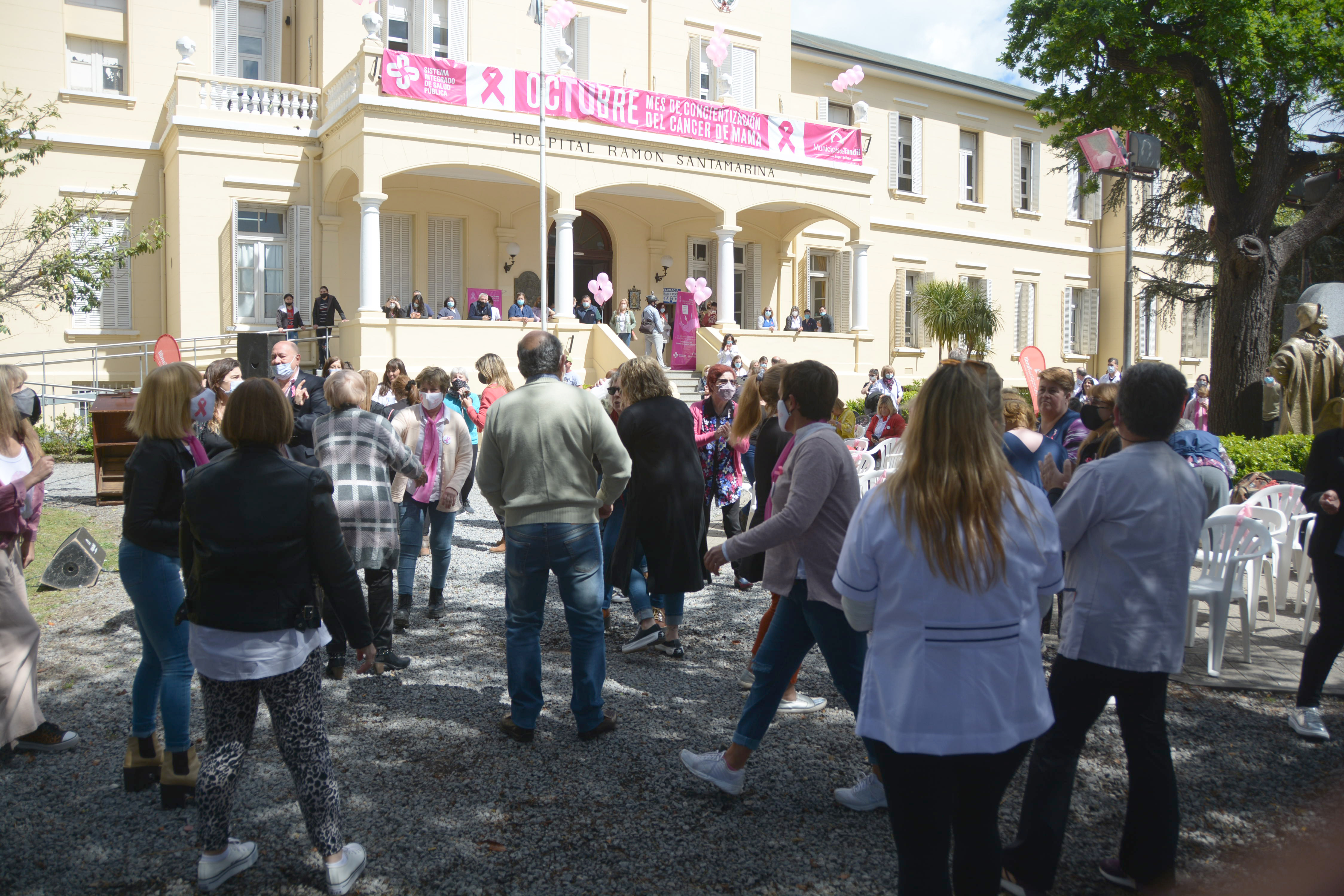 En el mes del cáncer de mama, el SISP y las pacientes recuperadas bregaron por la detección precoz para salvar vidas