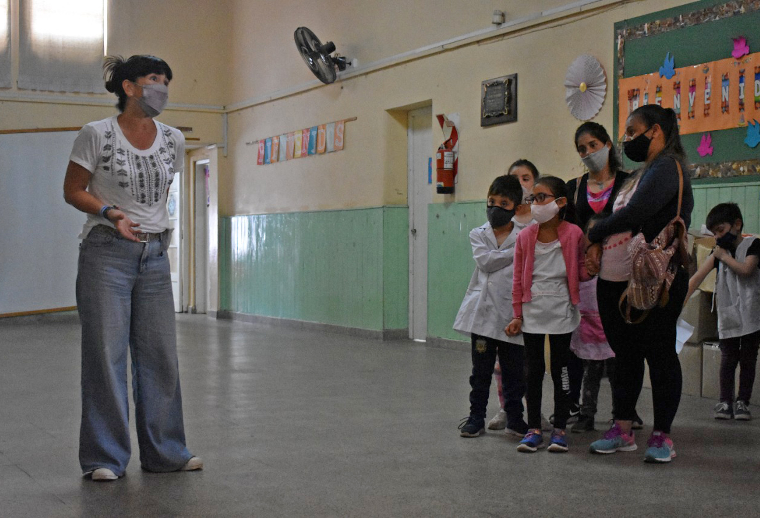 A fin de brindar acceso equitativo
a la salud, avanza la vacunación 
anti Covid en escuelas urbanas y rurales