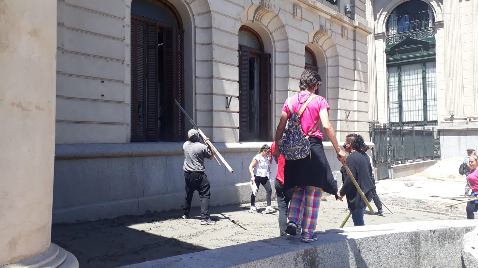 Municipalidad destrozos