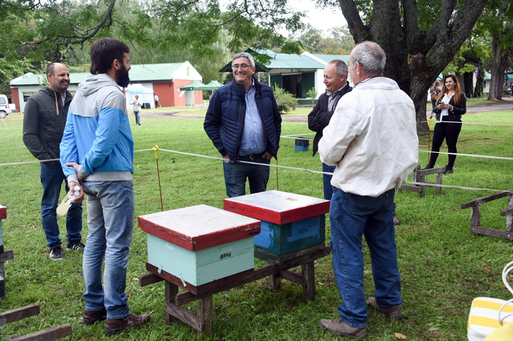 El ministro de Desarrollo Agrario destacó a la producción apícola