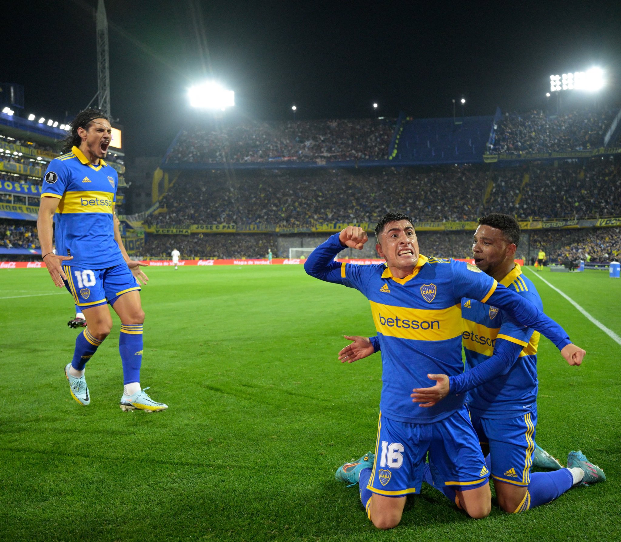 Boca sufrió hasta los penales para avanzar a cuartos de final