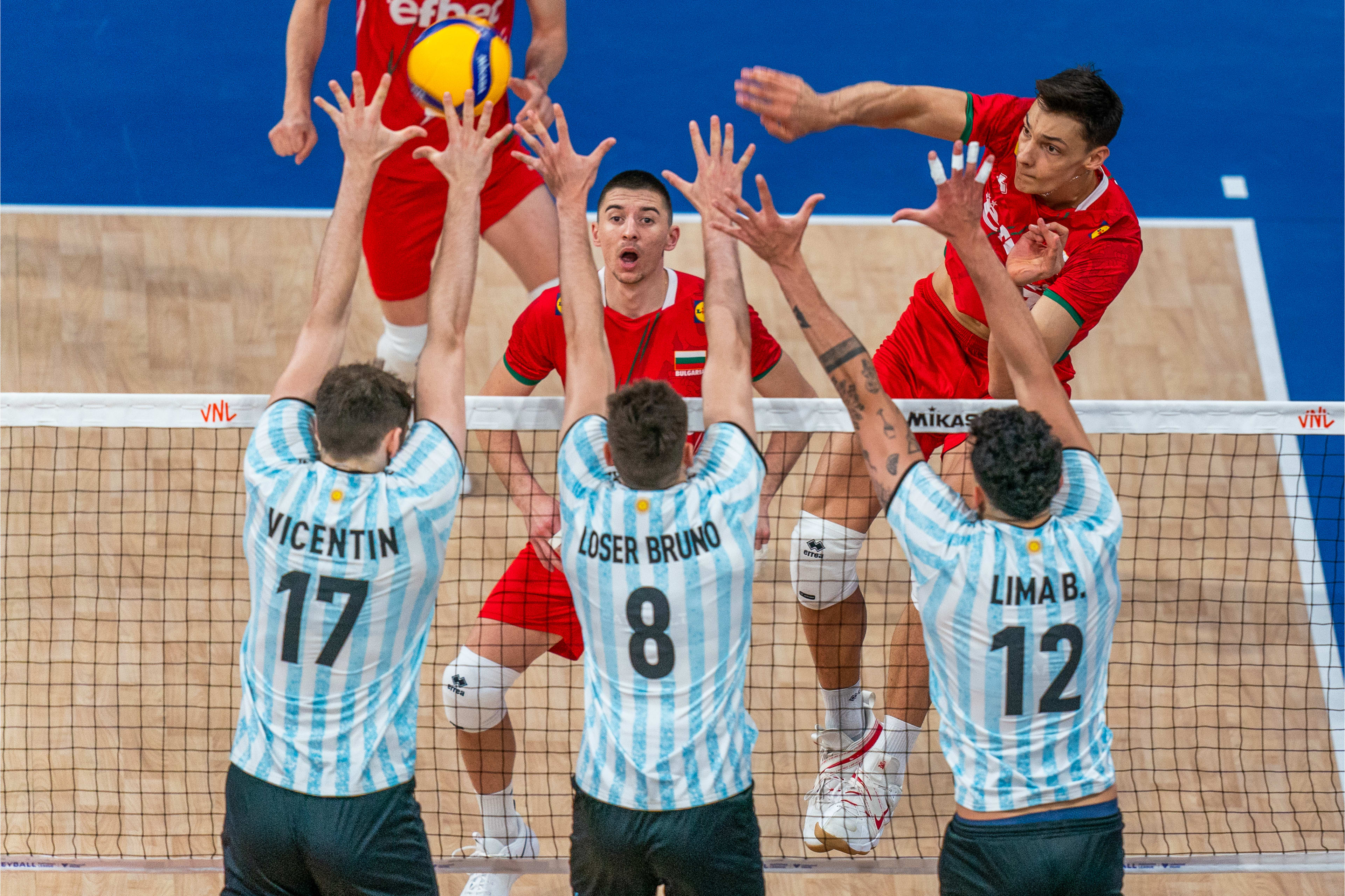 Victoria del seleccionado de voleibol