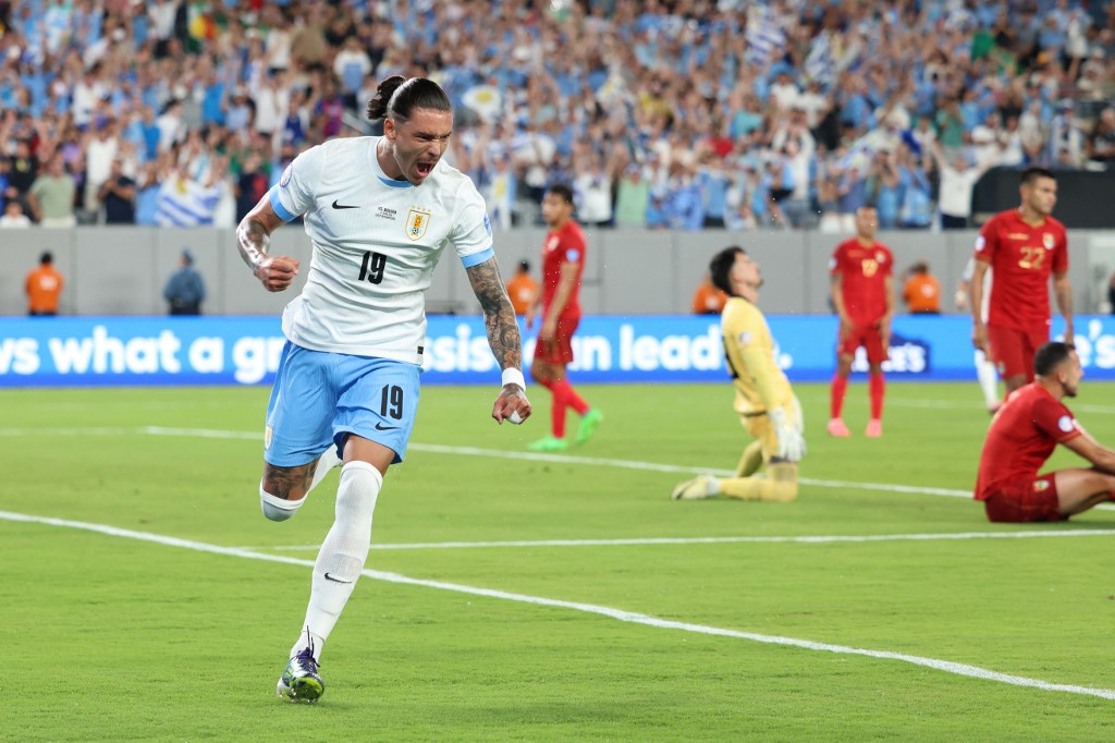 Núñez celebra el segundo gol uruguayo.