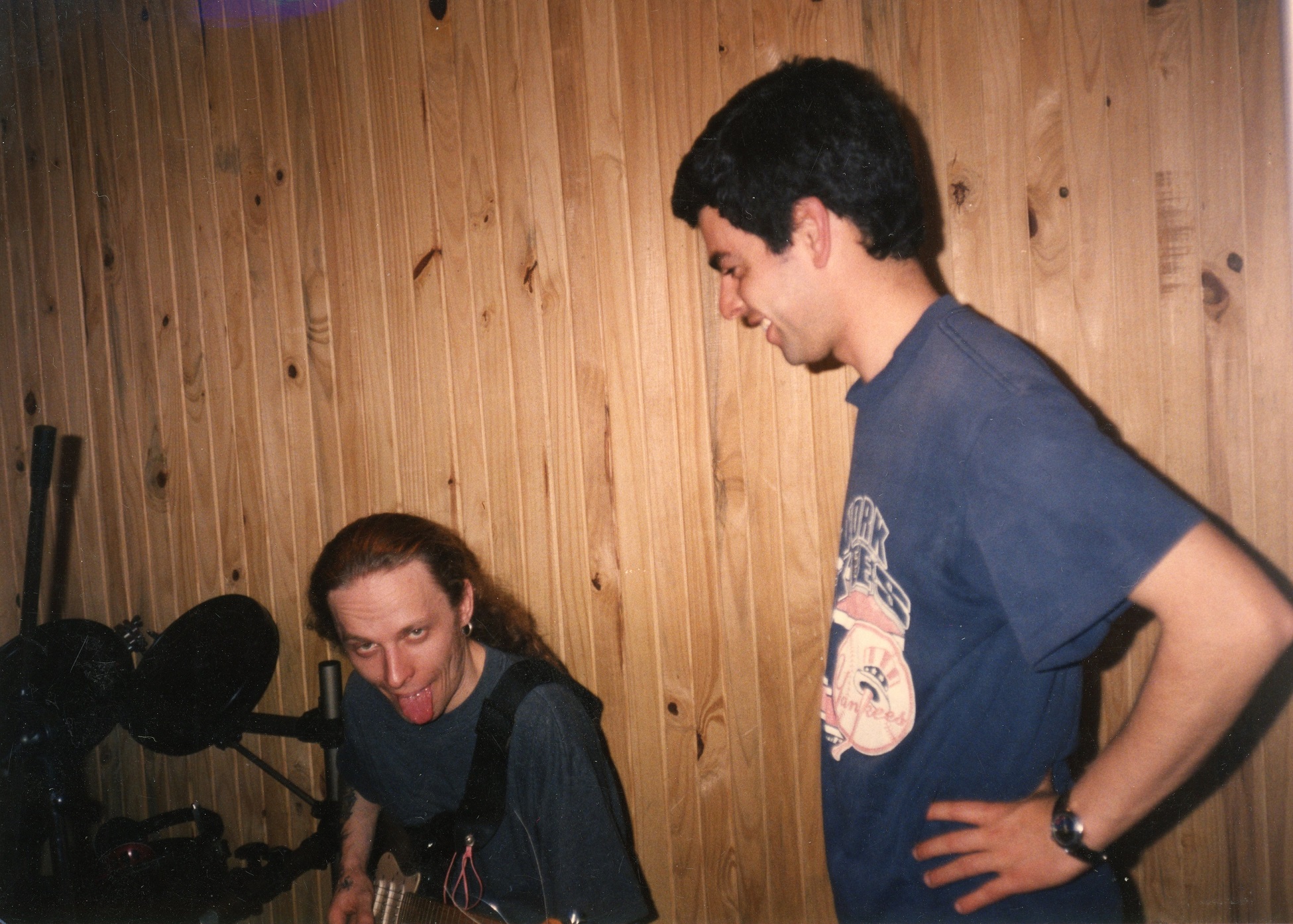 Alcides Pardo junto al “Polaco” Zelazek de Los Violadores, grabando para Los Coleguitas.