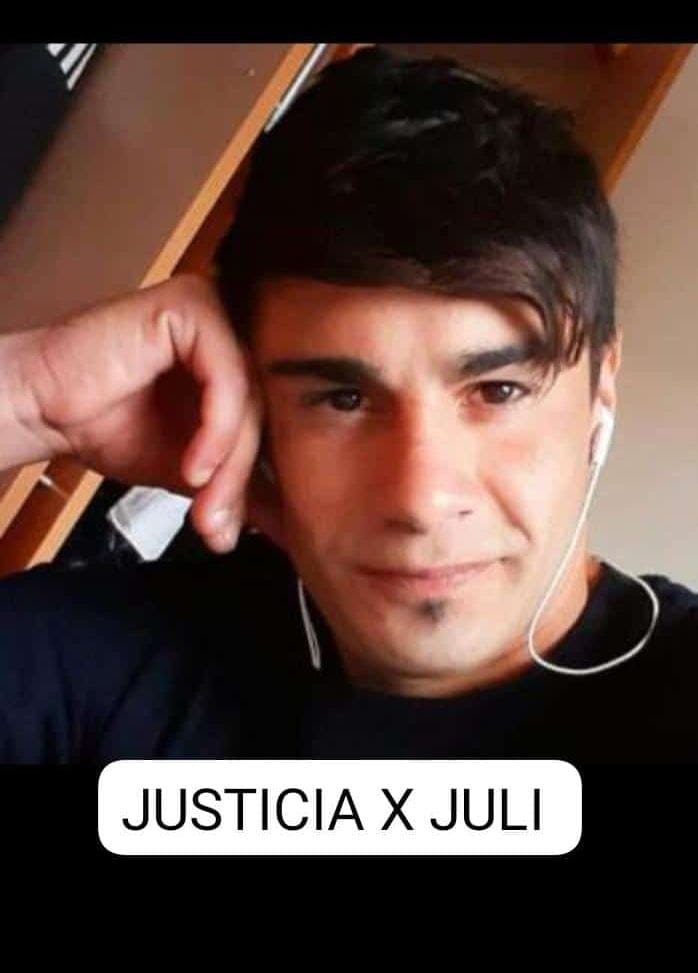 Julián fue encontrado sin vida en su domicilio y su familia desconfía de la versión oficial.