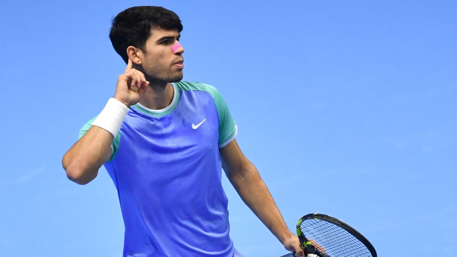 Alcaraz superó a Rublev y se acerca a las semifinales.