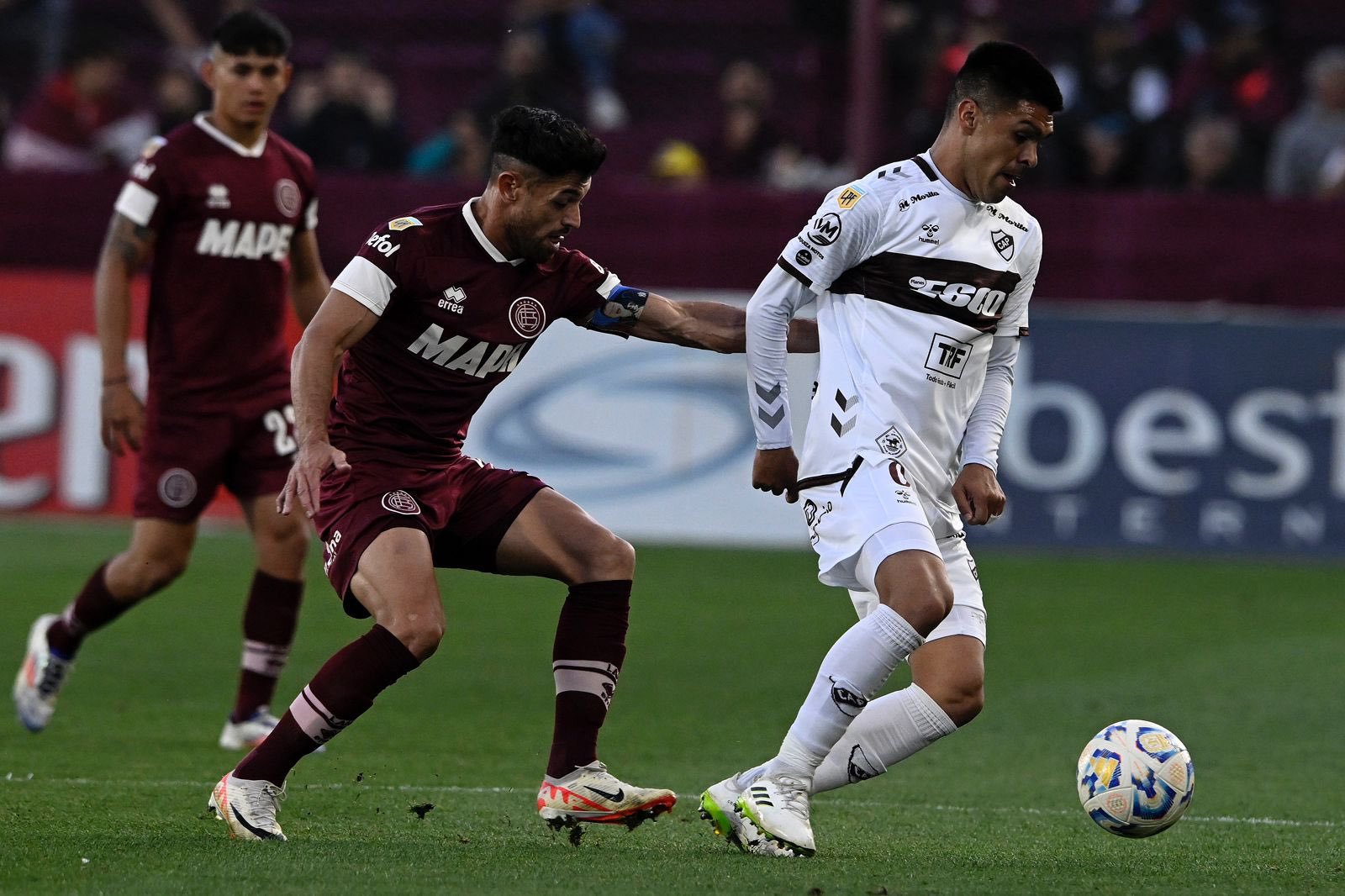 Lanús no supo cómo quebrar a Platense