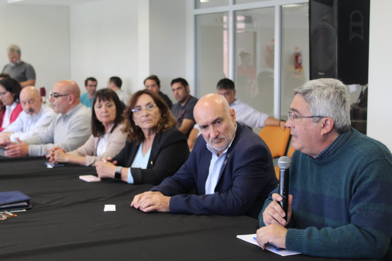 El ministro de Desarrollo Agrario, Javier Rodríguez, durante la apertura de la Mesa.