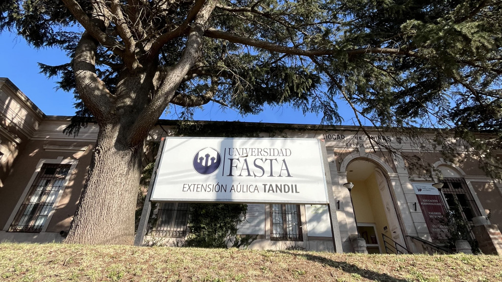 Universidad Fasta: cierran las inscripciones presenciales y crece la ...