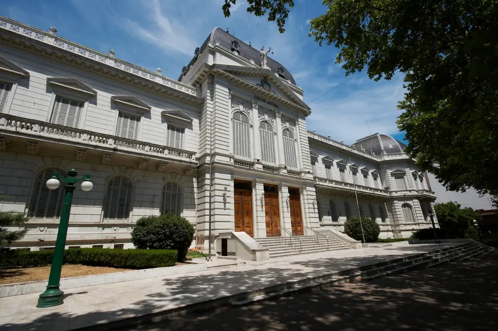 La Justicia bonaerense avanza en la regulación del uso de <b>inteligencia artificial</b> - El Eco de Tandil thumbnail
